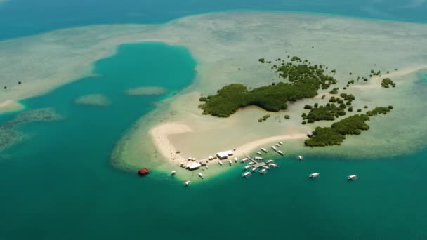 Tropisk ö med sandstrand. Palawan, Filippinerna — Stockvideo