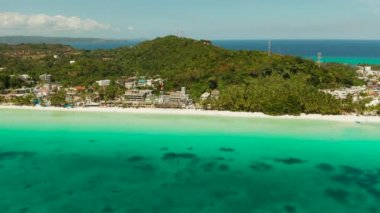 Beyaz kumlu plajlı Boracay Adası, Filipinler