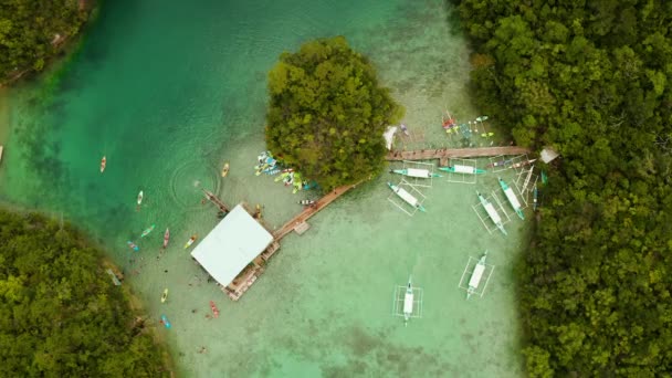Letecký pohled na lagunu Sugba, Siargao, Filipíny. — Stock video