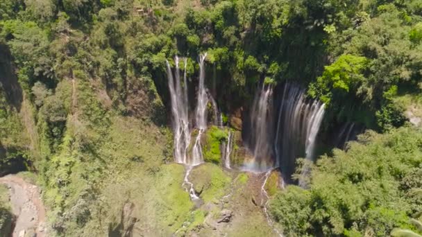 Cascade Coban Sewu Java Indonésie — Video