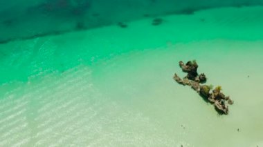 Beyaz kumlu plajlı Boracay Adası, Filipinler