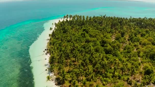 Тропічний острів з піщаним пляжем. Валабак (Палаван, Філіппіни). — стокове відео