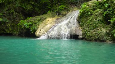 Güzel tropik şelale Filipinleri, Cebu