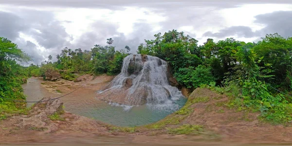 Prachtige tropische waterval 360VR — Stockfoto