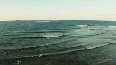 Siargao adasındaki Sörf Noktası 'na Cloud 9 deniyor..