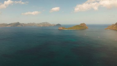 Tropik adaları olan deniz burnu El Nido, Palawan, Filipinler