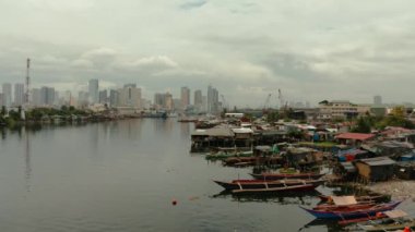 Manila şehri, Filipinlerin başkenti..