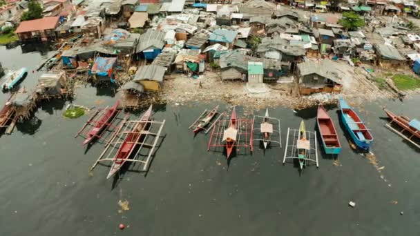 Manila 'nın gecekondu ve yoksul semtleri. — Stok video