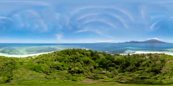 Tropický ostrov s písečnou pláží 360vr. Ostrov Mantigue, Filipíny — Stock video