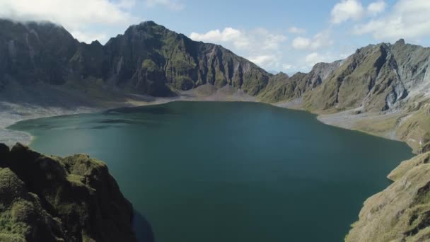 Кратер озера Пинатубо, Филиппины, Лусон. — стоковое видео