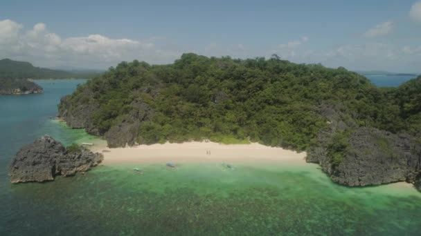 Seascape of Caramoan Islands, Camarines Sur, Filippinerne. – Stock-video