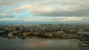 Manila, Filipinler 'in başkenti, hava manzaralı..
