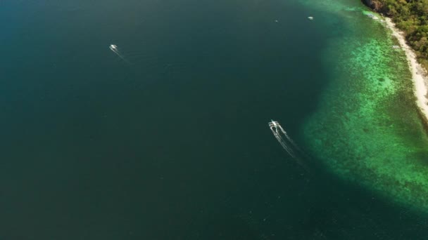 Tropisk havsvatten lagun och strand, Filippinerna, El Nido. — Stockvideo