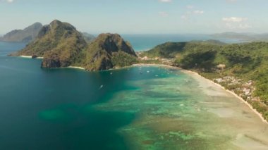 Filipinler, El Nido 'daki Las Cabanas Plajı
