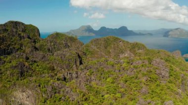 Tropik adaları olan deniz burnu El Nido, Palawan, Filipinler