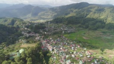 Dağlık bölgede bir kasaba. Sagada, Filipinler.