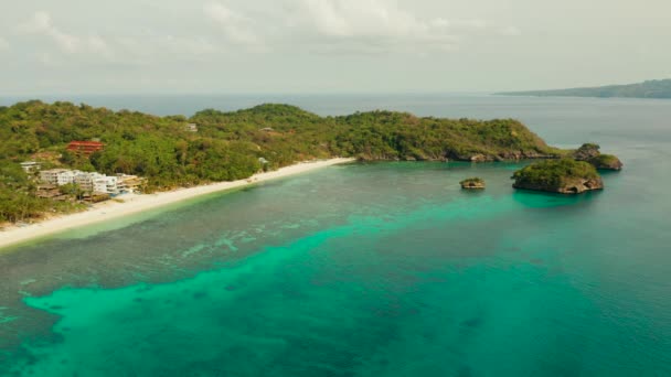 Zeegezicht met beah op het eiland Boracay, Filipijnen. — Stockvideo