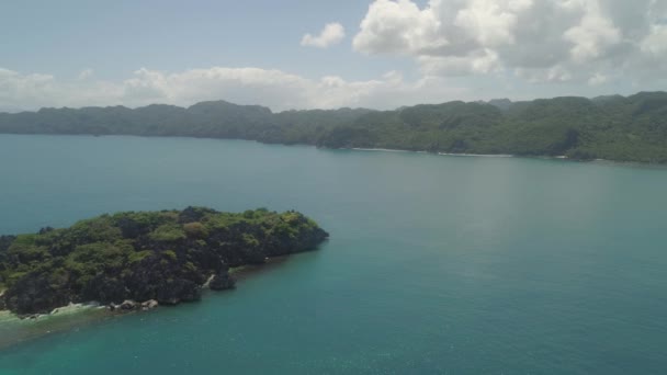 Zeegezicht van de Caramoïsche eilanden, Camarines Sur, Filipijnen. — Stockvideo