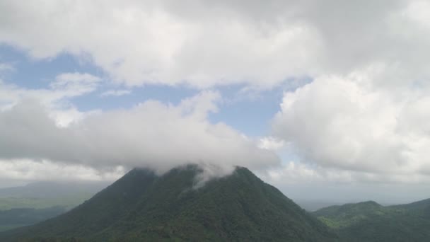 Bergslandskap i Filippinerna. — Stockvideo
