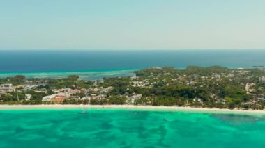 Beyaz kumlu plajlı Boracay Adası, Filipinler