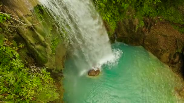 Krásný tropický vodopád Filipíny, Cebu — Stock video