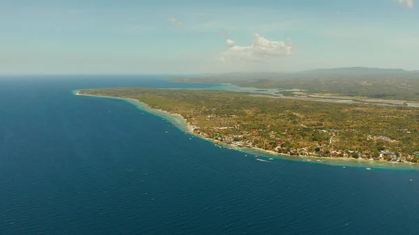 Die Küste der Insel Cebu, Moalboal, Philippinen. — Stockfoto