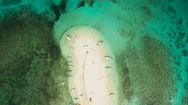 Tropical island with sandy beach. Naked Island, Siargao — Stock Photo, Image