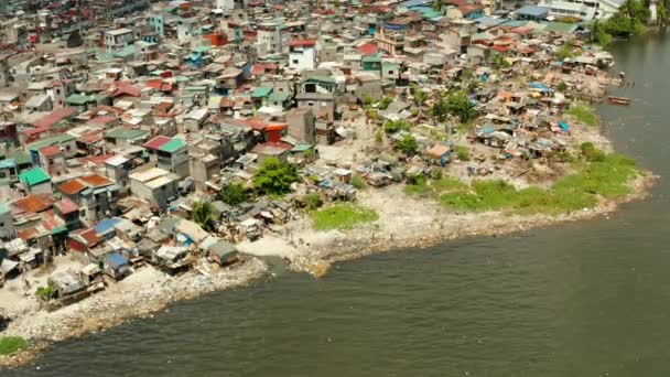 Трущобы и бедный район города Манила. — стоковое видео