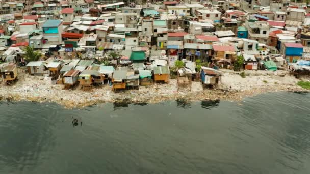 Slums en arme wijk van de stad Manilla. — Stockvideo