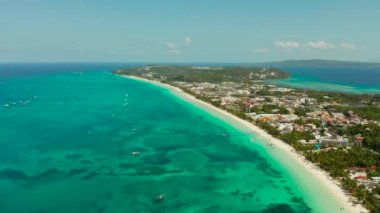 Beyaz kumlu plajlı Boracay Adası, Filipinler