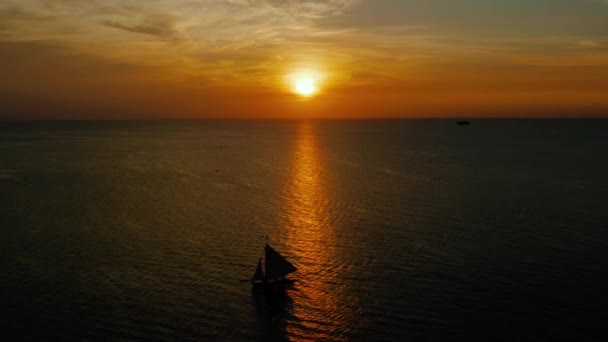 Naplemente a tenger felett. Boracay, Fülöp-szigetek — Stock videók