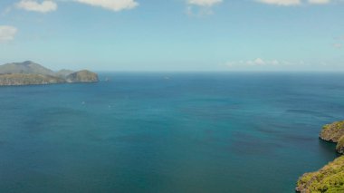 Tropik adaları olan deniz burnu El Nido, Palawan, Filipinler