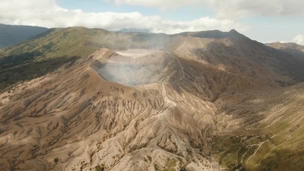火口付きの活火山。インドネシア・ジャワ州グヌンブロモ. — ストック動画