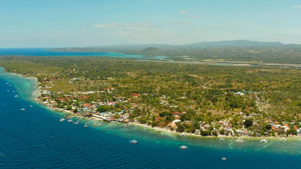 Die Küste der Insel Cebu, Moalboal, Philippinen. — Stockfoto