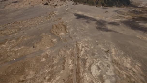 분화구가 있는 활화산. Gunung Bromo, Jawa, Indonesia. — 비디오