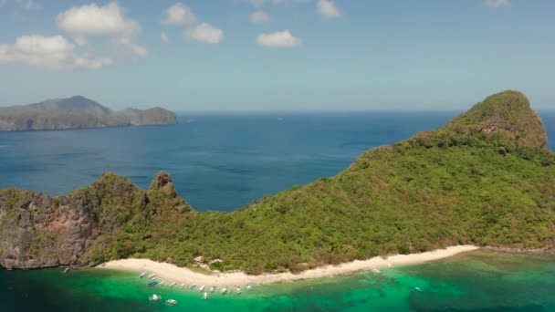 Tropický ostrov s písečnou pláží. El nido, Filipíny — Stock video