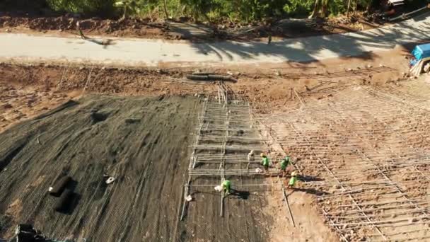 Steinschlagschutznetz, Sicherheitsdrahtgeflecht in den Bergen — Stockvideo