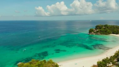 Beyaz kumlu plajlı Boracay Adası, Filipinler