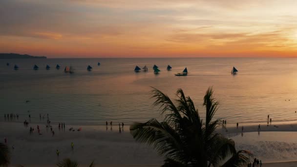 Pôr do sol sobre o mar. Boracay, Filipinas — Vídeo de Stock