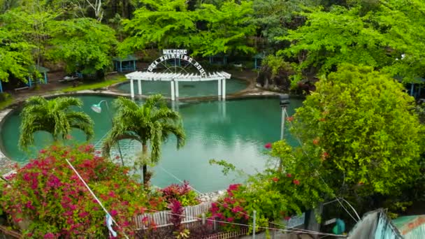 Bura Soda Piscina de agua. Camiguin, Filipinas — Vídeos de Stock