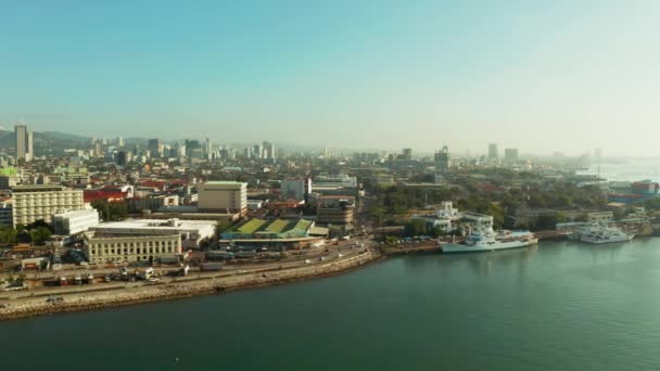 Moderne stad Cebu met wolkenkrabbers en gebouwen, Filippijnen. — Stockvideo