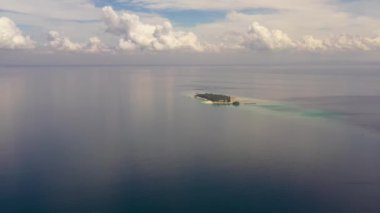 Küçük Liguid Adası, Filipinler, Mindanao.