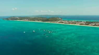 Beyaz kumlu plajlı Boracay Adası, Filipinler