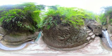 Güzel tropik şelale 360VR Filipinler, Cebu