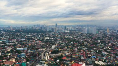 Manila, Filipinler 'in başkenti, hava manzaralı..