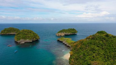 Yüz Ada Ulusal Parkı, Pangasinan, Filipinler