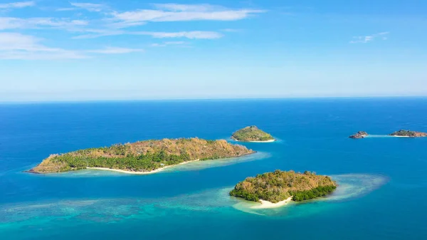 Les îles tropicales et la mer bleue. Philippines, Zamboanga. — Photo