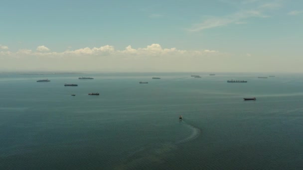 Manila bay with ships aerial view. — Stock Video