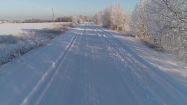 Kırsal kesimde kış manzarası