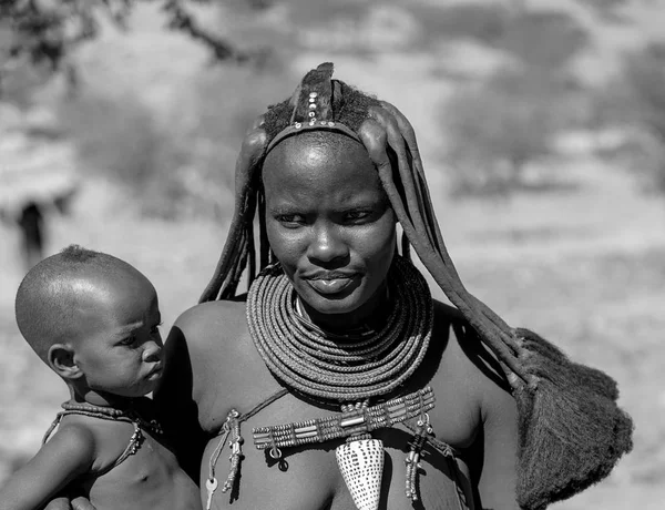 Damaraland Ναμίμπια Μαΐου 2018 Himba Φυλετικό Χωριό Και Τους Ανθρώπους — Φωτογραφία Αρχείου